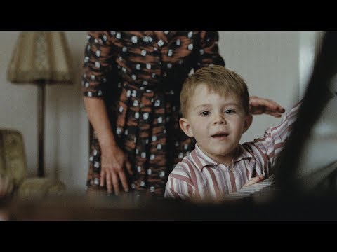 John Lewis & Partners - Christmas 2018 - Elton John