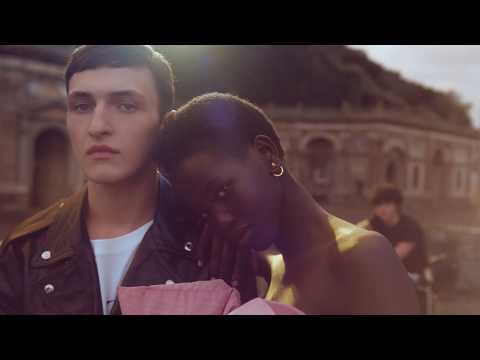 Valentino - Born In Roma