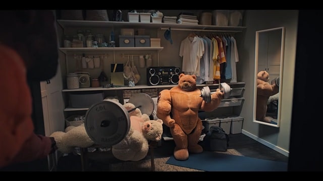 2021 IKEA Advert-Bears Weightlifting