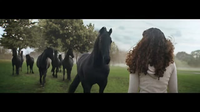 Lloyds Bank Advert Music - "Giant" Drumbeat