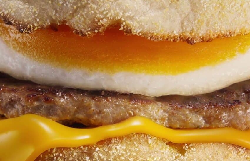 McDonald's Breakfast - Sausage &Egg McMuffin Advert